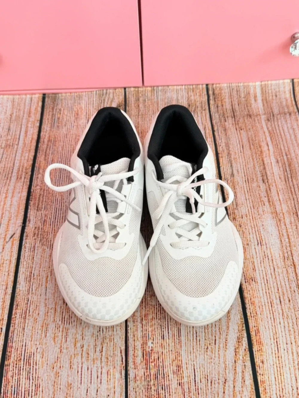 Kids Size 3.5 New Balance 996v6 Tennis Shoes White and Black
